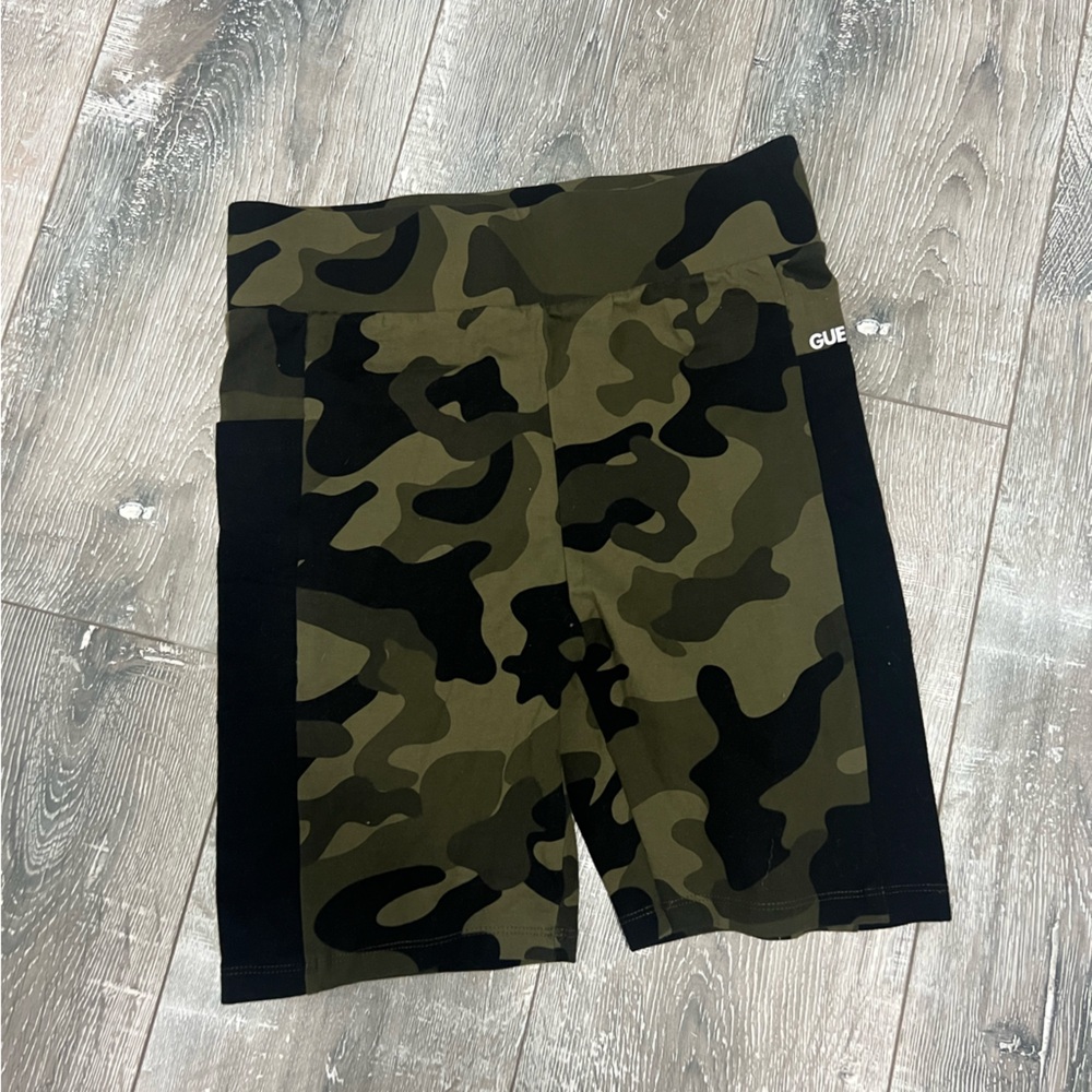 GUESS Camouflage Biker Shorts